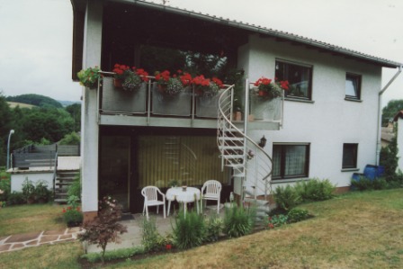 Außengeländer in Edelstahl mit Glas