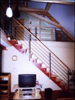 Innengeländer als Treppengeländer, Ausführung als Metallgeländer an einer Metalltreppe